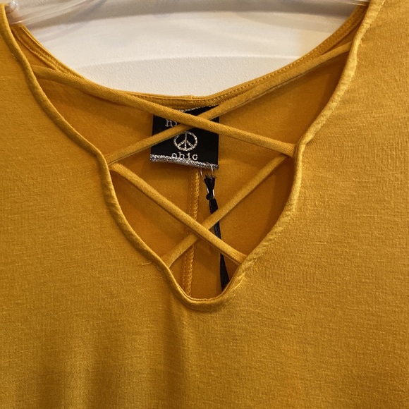 🆕 Sexy mustard colour top in size S - Picture 2 of 5